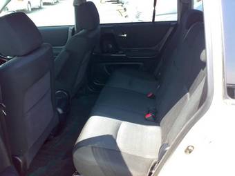 2004 Toyota Kluger V Photos