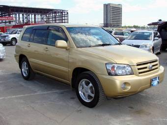 2004 Toyota Kluger V Photos