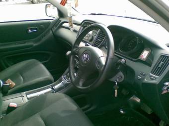 2004 Toyota Kluger V For Sale