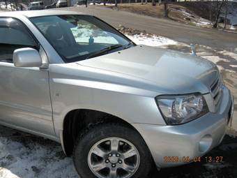 2004 Toyota Kluger V Pictures