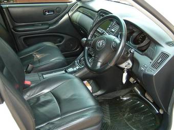 2004 Toyota Kluger V For Sale