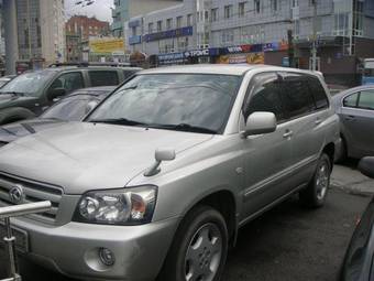 2004 Toyota Kluger V Pics