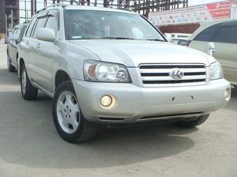 2004 Toyota Kluger V Pics