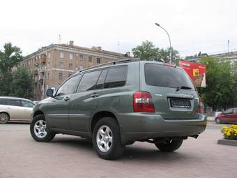 2004 Toyota Kluger V Photos