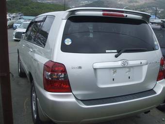 2004 Toyota Kluger V Photos