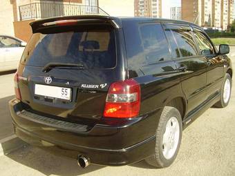 2004 Toyota Kluger V Photos