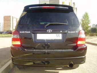 2004 Toyota Kluger V Pictures