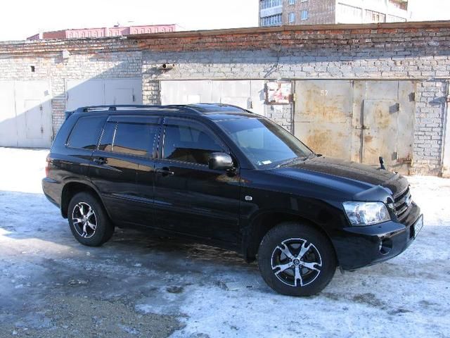 2005 Toyota Kluger V