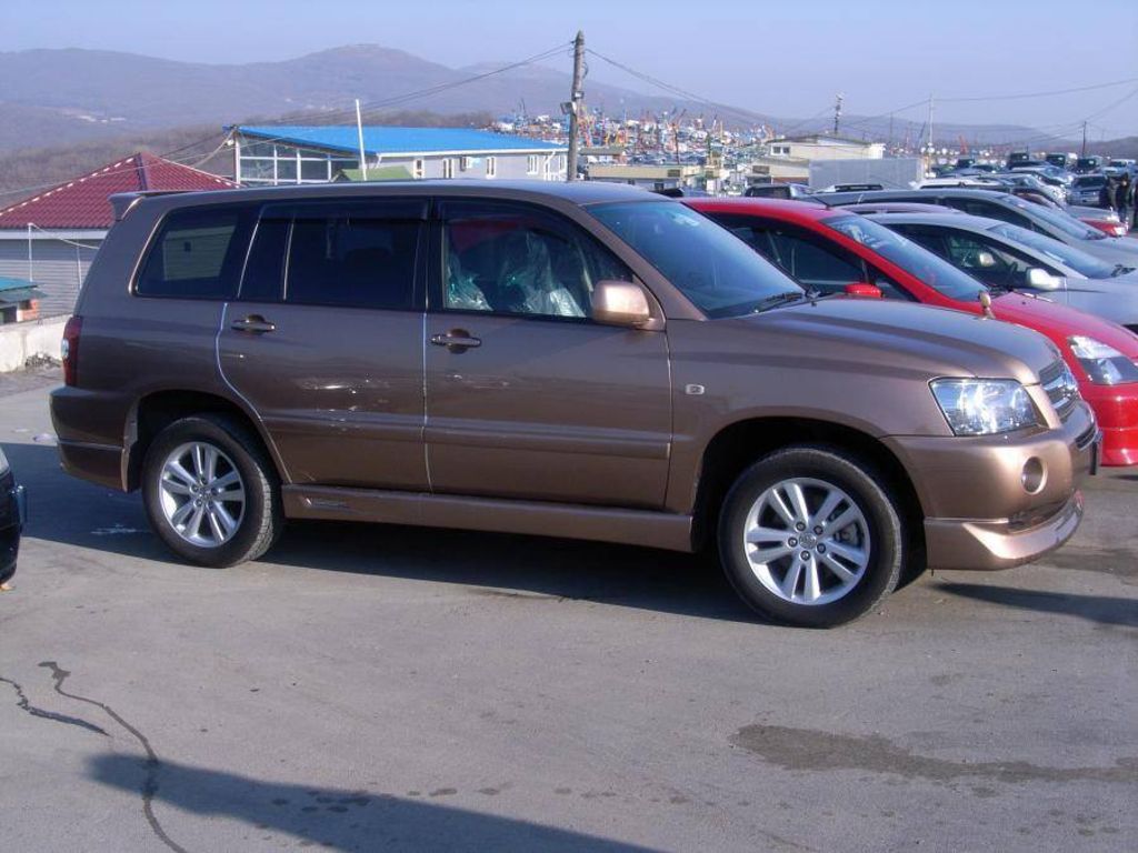 2005 Toyota Kluger V