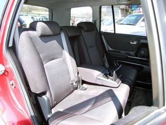 2005 Toyota Kluger V Pictures