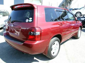 2005 Toyota Kluger V Photos