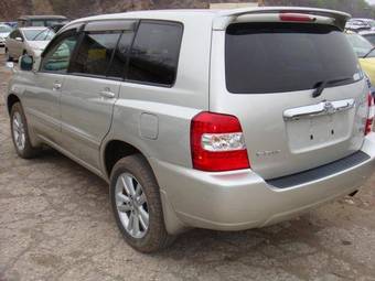 2005 Toyota Kluger V Photos