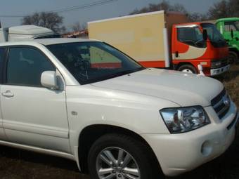 2005 Toyota Kluger V Photos