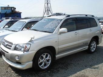 2005 Toyota Kluger V Pictures