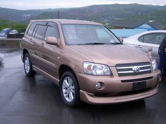 2005 Toyota Kluger V Pics