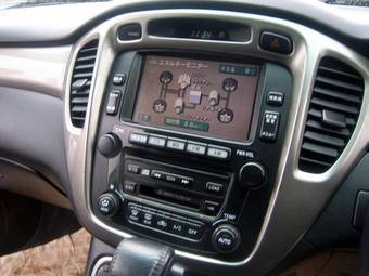 2005 Toyota Kluger V Photos