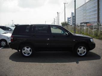 2005 Toyota Kluger V Pictures