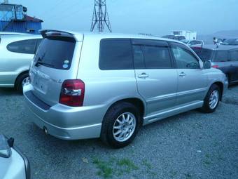 2005 Toyota Kluger V Photos