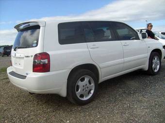 2005 Toyota Kluger V Photos