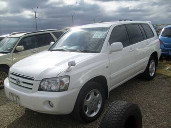 2005 Toyota Kluger V Photos