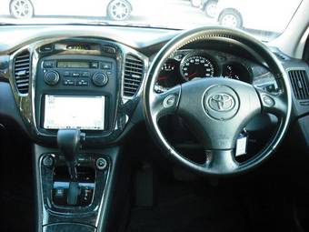 2006 Toyota Kluger V Photos