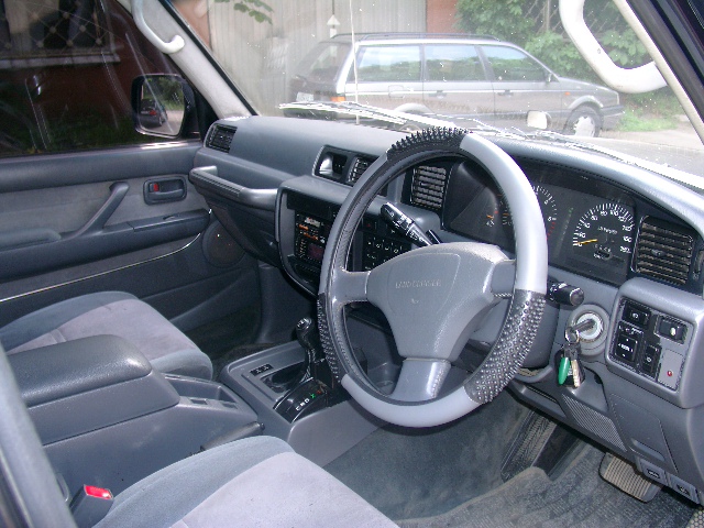 1995 Toyota Land Cruiser Pics