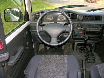1997 Toyota Land Cruiser Photos