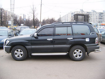 1998 Toyota Land Cruiser Pictures