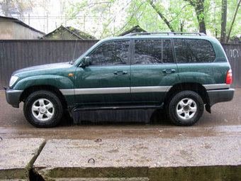 1998 Toyota Land Cruiser Photos