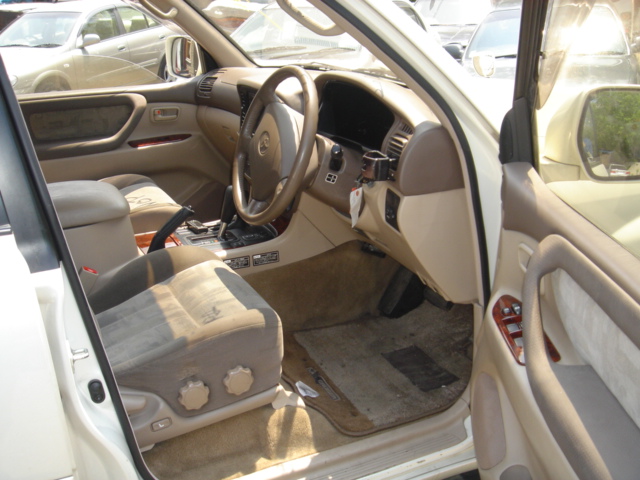 1998 Toyota Land Cruiser Photos