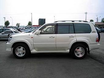 1998 Toyota Land Cruiser Images