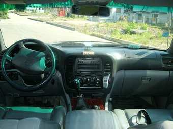 1998 Toyota Land Cruiser Photos
