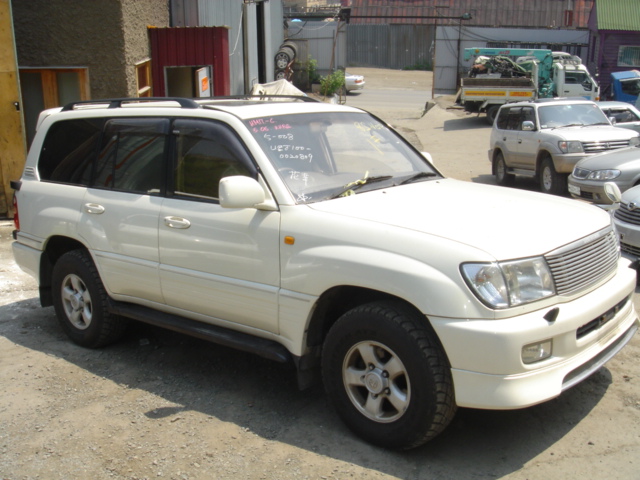 1998 Toyota Land Cruiser Pictures