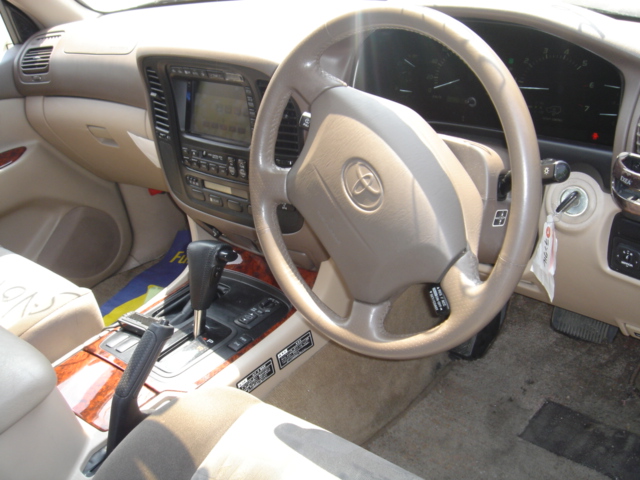1998 Toyota Land Cruiser Photos