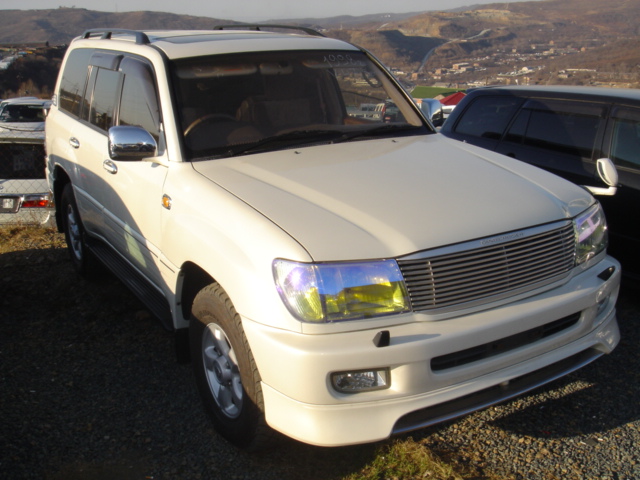 1998 Toyota Land Cruiser Photos