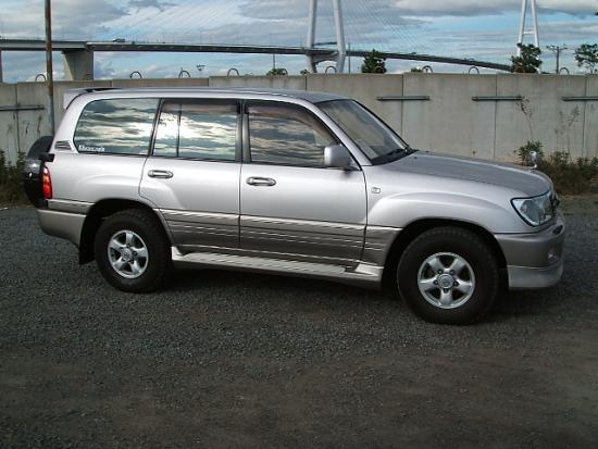 1998 Toyota Land Cruiser Photos