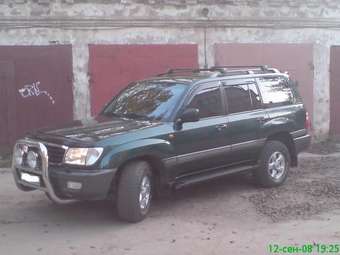 1998 Toyota Land Cruiser Photos