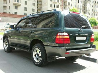 1999 Toyota Land Cruiser Photos