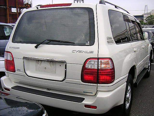 1999 Toyota Land Cruiser Pictures