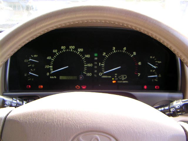 1999 Toyota Land Cruiser Pictures