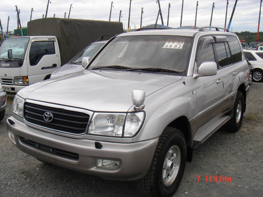 1999 Toyota Land Cruiser Images