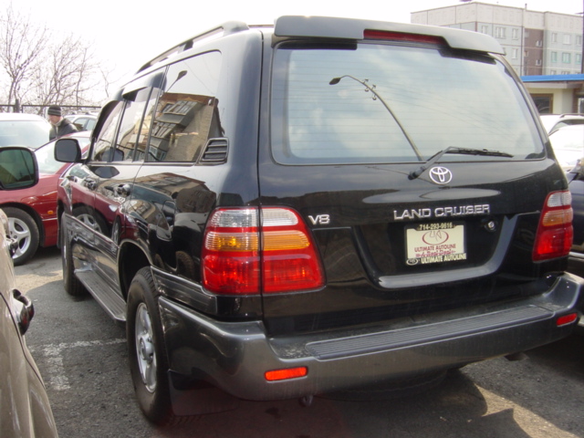 2000 Toyota Land Cruiser Pictures