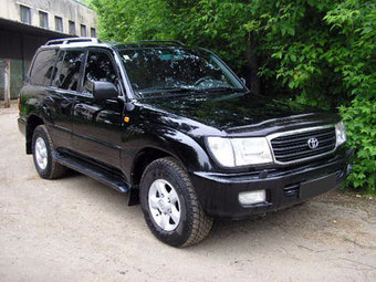 2000 Toyota Land Cruiser Images