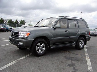 2000 Toyota Land Cruiser Pictures
