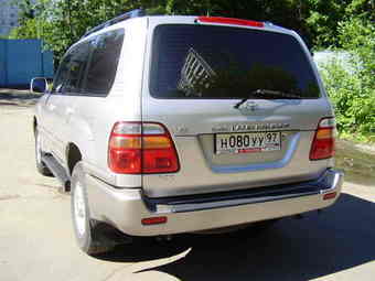2000 Toyota Land Cruiser Wallpapers