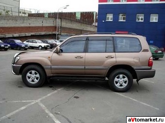 2000 Toyota Land Cruiser Pictures