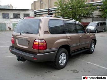2000 Toyota Land Cruiser Pictures