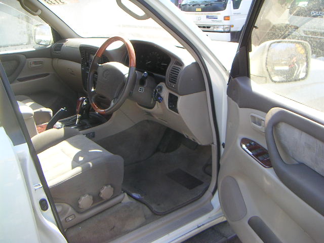 2000 Toyota Land Cruiser Wallpapers