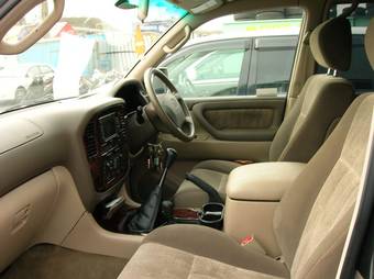 2000 Toyota Land Cruiser Photos