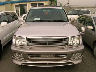 2000 Toyota Land Cruiser Pictures